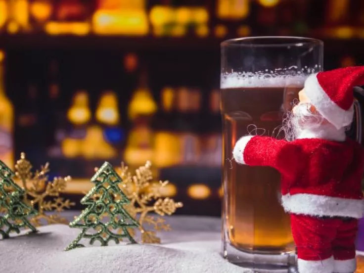 beer-mpira-pub-christmas-xrstougenna