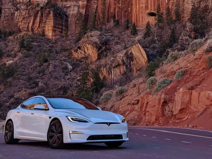 Αυτοκίνητο: Οι μειωμένες τιμές της Tesla πιέζουν τον ανταγωνισμό στα ηλεκτρικά μοντέλα