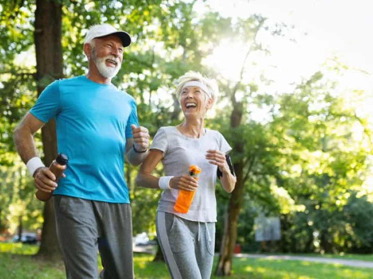  20 λεπτά καθημερινής άσκησης μειώνουν τον κίνδυνο νοσηλείας στη μέση ηλικία