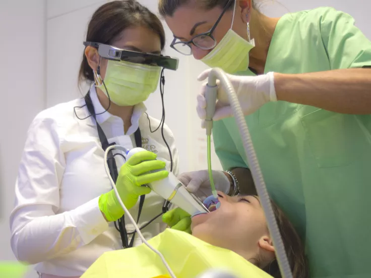 dentist-pass-paidikos-odontiatros.jpg