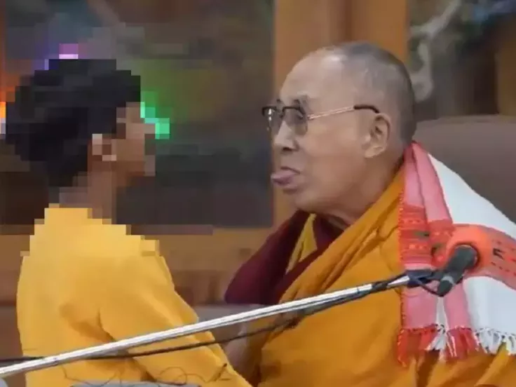 Έντονες αντιδράσεις με την κίνηση του Δαλάι Λάμα