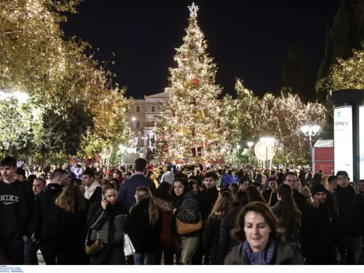 Σύνταγμα: Πότε ανάβει το χριστουγεννιάτικο δέντρο για φέτος