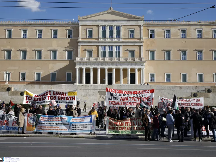 Πρωταθλήτρια η Ελλάδα! Έχει τους χαμηλότερους μισθούς δημοσίων υπαλλήλων