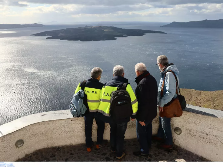 ΕΚΠΑ: Υπαρκτή η πιθανότητα για τσουνάμι μεταξύ Σαντορίνης και Αμοργού