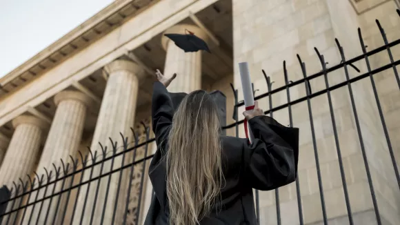 Εργαστείτε σε κορυφαία ελληνικά ΑΕΙ: Αμοιβές έως 17.000 ευρώ