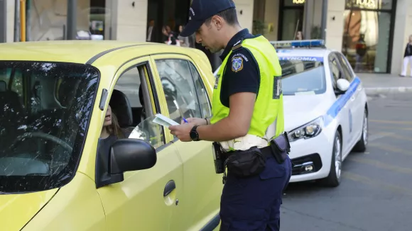 «Αγριεύει» ο νέος ΚΟΚ: Πρόστιμα έως 1.200 ευρώ - Δείτε τα όλα 