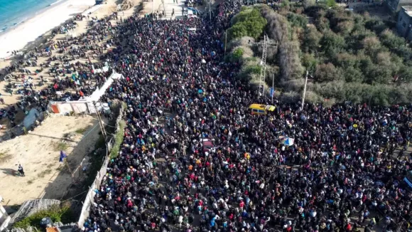 Επιστρέφουν χιλιάδες Παλαιστίνιοι στα ερείπια της βόρειας Γάζας