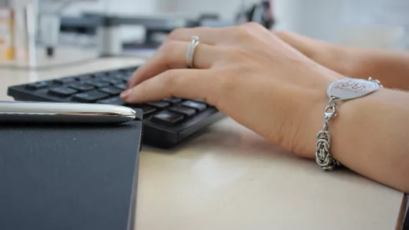 Θέσεις εργασίας και προσλήψεις