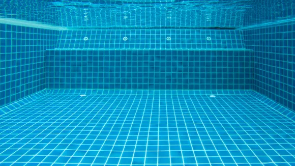 Πισίνα κολυμβητήριο