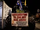 Πανελλαδική σύσκεψη αγροτών: Συνεχίζουν με τρίωρους αποκλεισμούς εθνικών οδών και τελωνείων