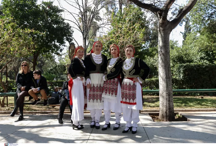 Εικόνες από την παρέλαση στο κέντρο της Αθήνας