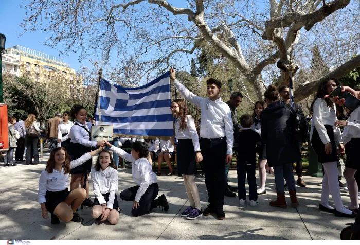 Εικόνες από την παρέλαση στο κέντρο της Αθήνας