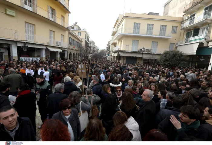 Τέμπη: Ηχηρό «όχι στη συγκάλυψη» - Πλημμύρισε η χώρα (βίντεο, εικόνες)