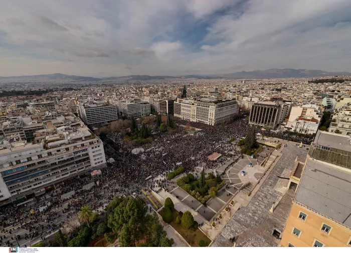 Τέμπη: Ηχηρό «όχι στη συγκάλυψη» - Πλημμύρισε η χώρα (βίντεο, εικόνες)