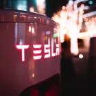 Προσλήψεις στην αυτοκινητοβιομηχανία Tesla
