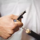 Ηack: Έτσι θα ανοίξετε ένα μπουκάλι κρασί χωρίς τιρμπουσόν